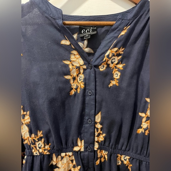 Embroidered Navy Floral Dress – ECI New York (Size 14) - Picture 10 of 12